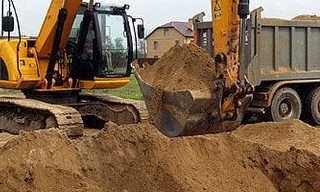Выкопать яму экскаватором в Тихорецке от 919 руб. - 2Землекопа-Тхр